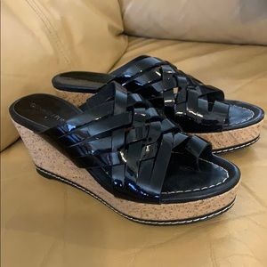Shiny leather DONALD J PLINER Wedge Flore Sandals size 6